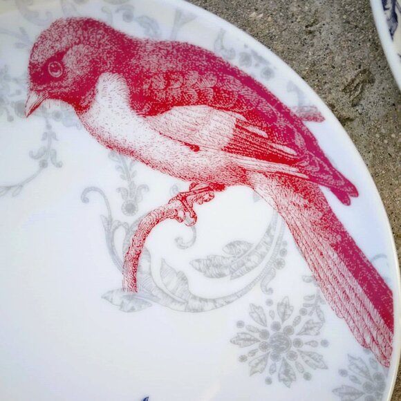 Lovely Set of 4 Porcelain Hand Painted Enameled Plates with Arabesques/ Red Song - Picture 9 of 15